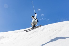 Jiuyou-人才培养新路径：电竞职业教育的制度创新，培养电竞职业选手的学校